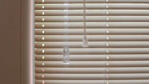 venetian blinds