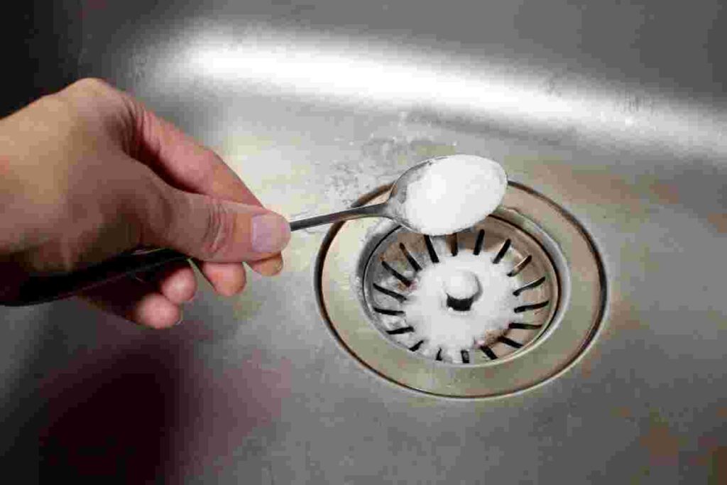 baking soda to unblock drain